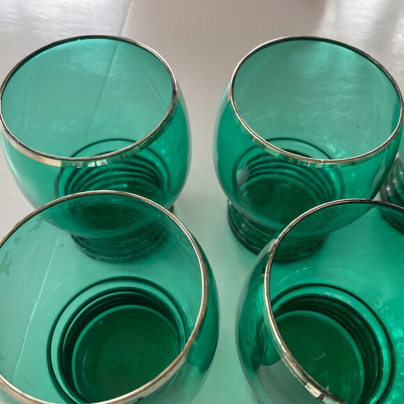 VINTAGE EMERALD GREEN GLASSES (6) ART DECO 4"H Cordial/ Juice Vintage - Picture 3 of 6
